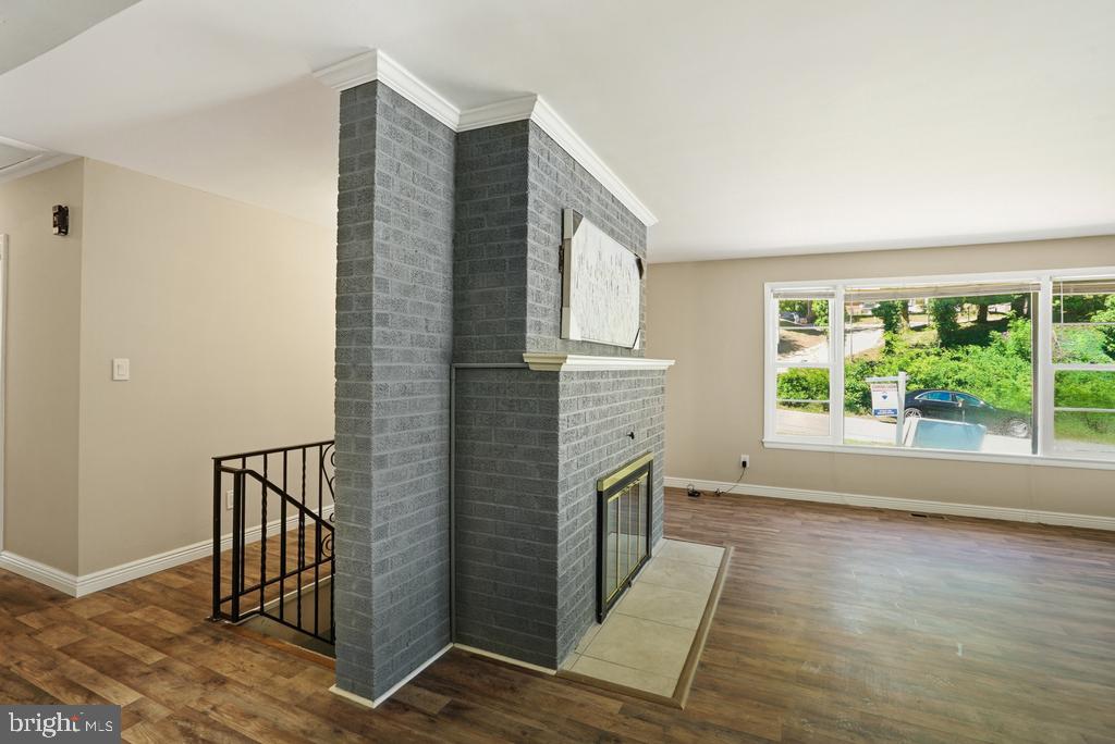 309 Cedar Ridge Drive Oxon Hill, MD 20745 - Photo 11 of 45 Bright and airy living space awaits.