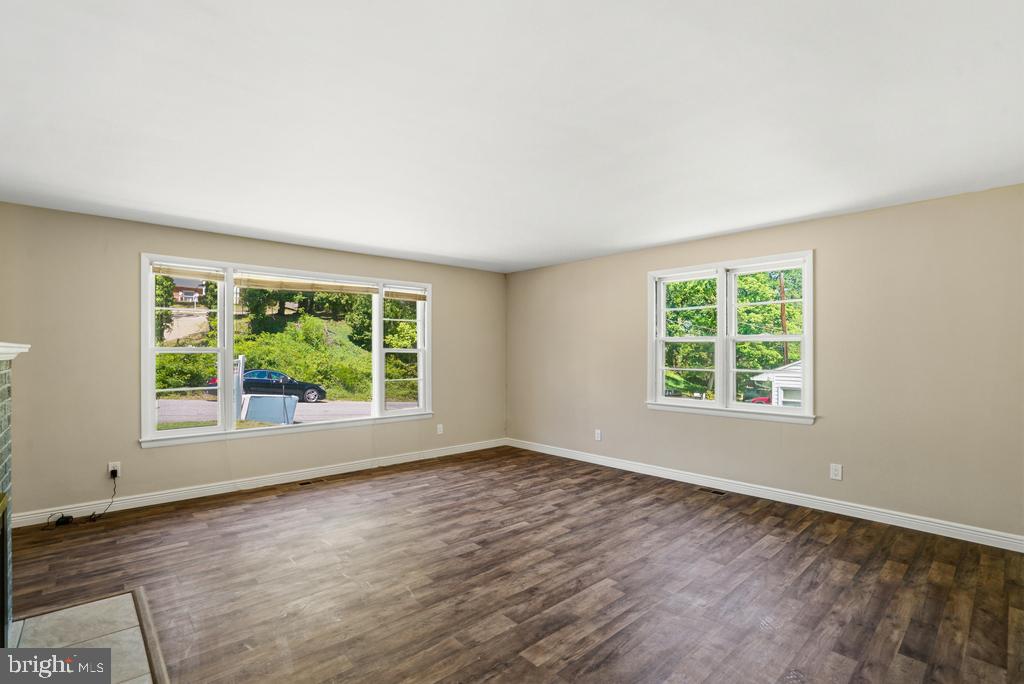 309 Cedar Ridge Drive Oxon Hill, MD 20745 - Photo 18 of 45 Bright and airy living space awaits.