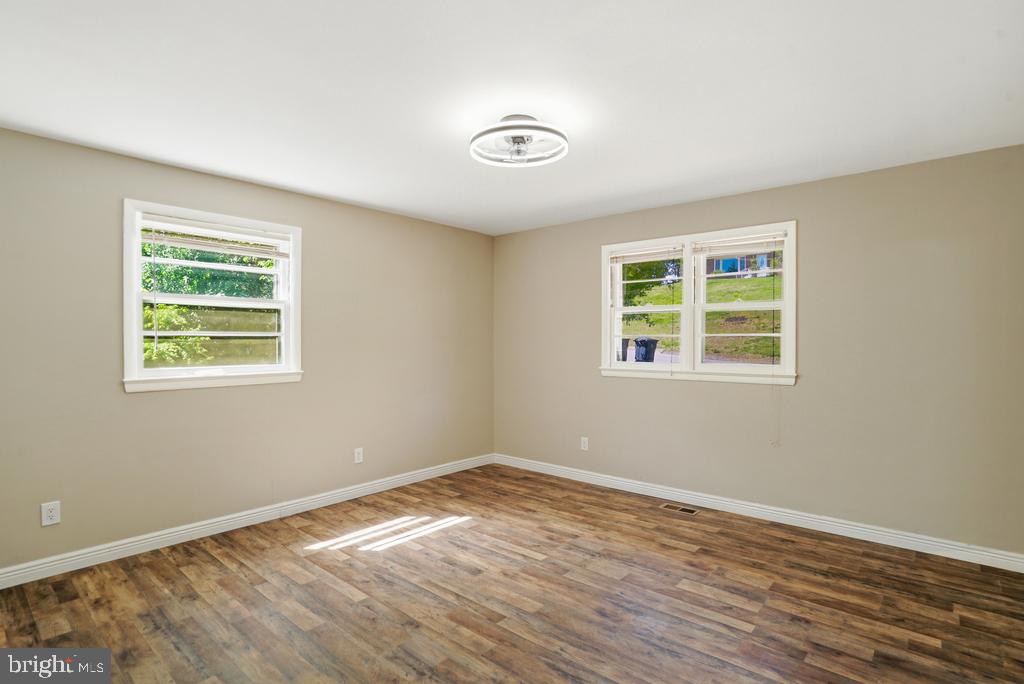 309 Cedar Ridge Drive Oxon Hill, MD 20745 - Photo 27 of 45 Bright and airy versatile space.
