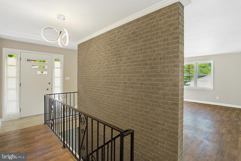 309 Cedar Ridge Drive Oxon Hill, MD 20745 - Photo 8 of 45 Inviting entry with modern accents.