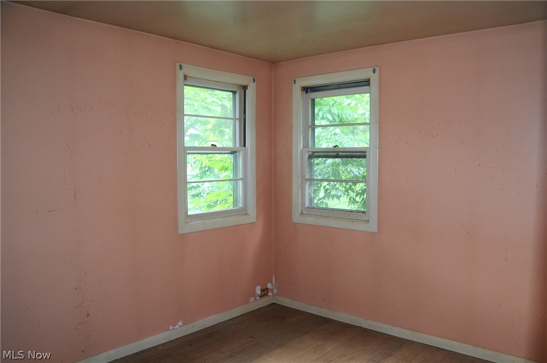 10501 Stone Road Cleveland, OH 44125 - Photo 23 of 35