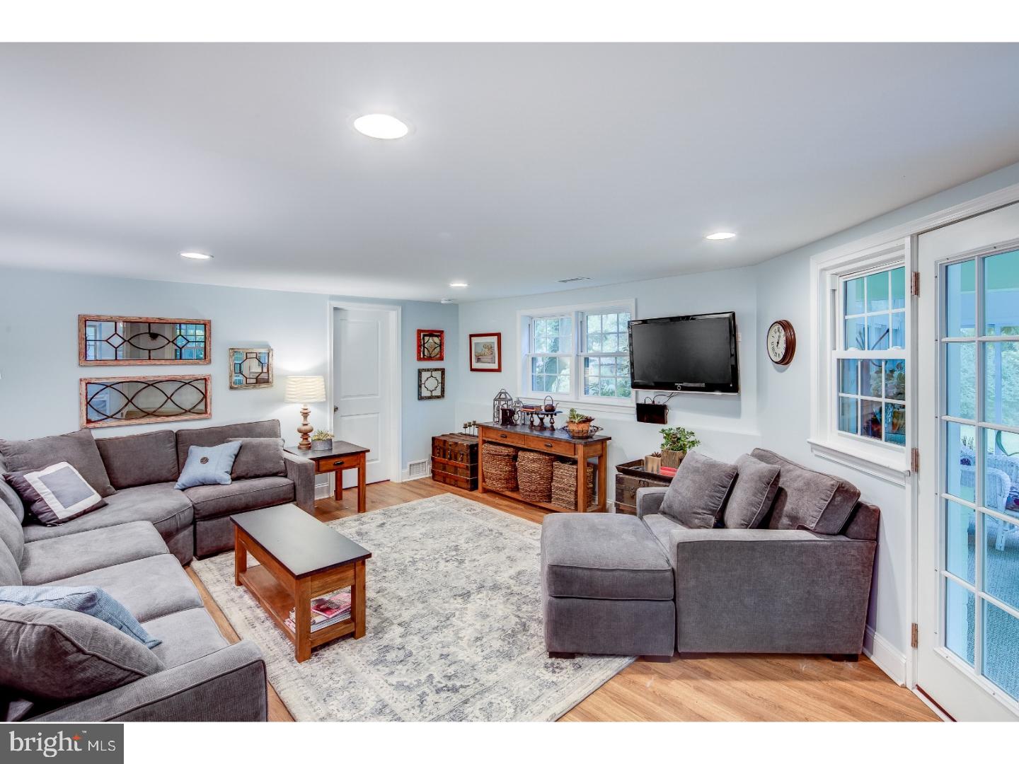 716 East Greenman Road Haddon Township, NJ 08033 - Photo 15 of 20 Family Room