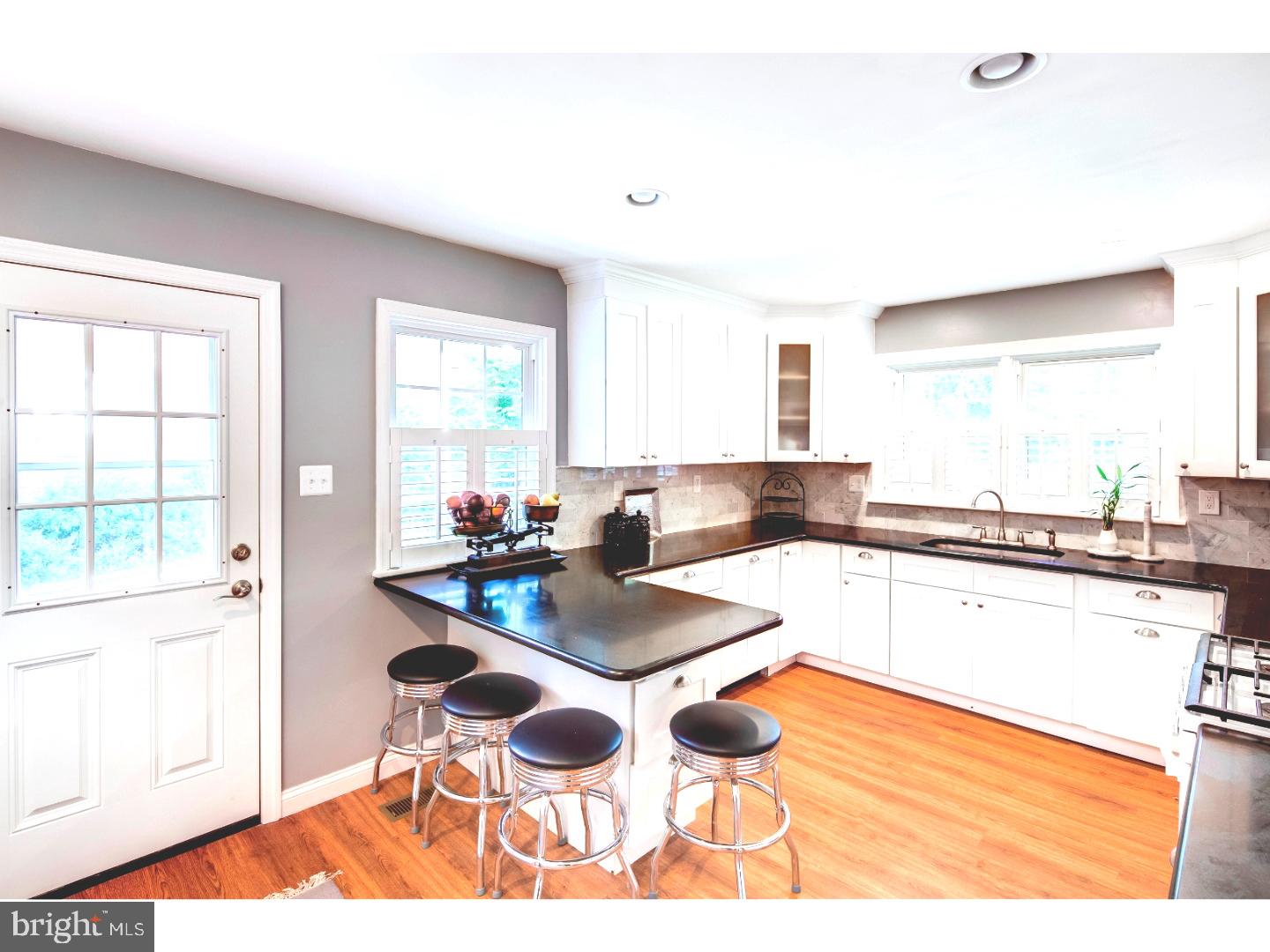 716 East Greenman Road Haddon Township, NJ 08033 - Photo 4 of 20 Kitchen