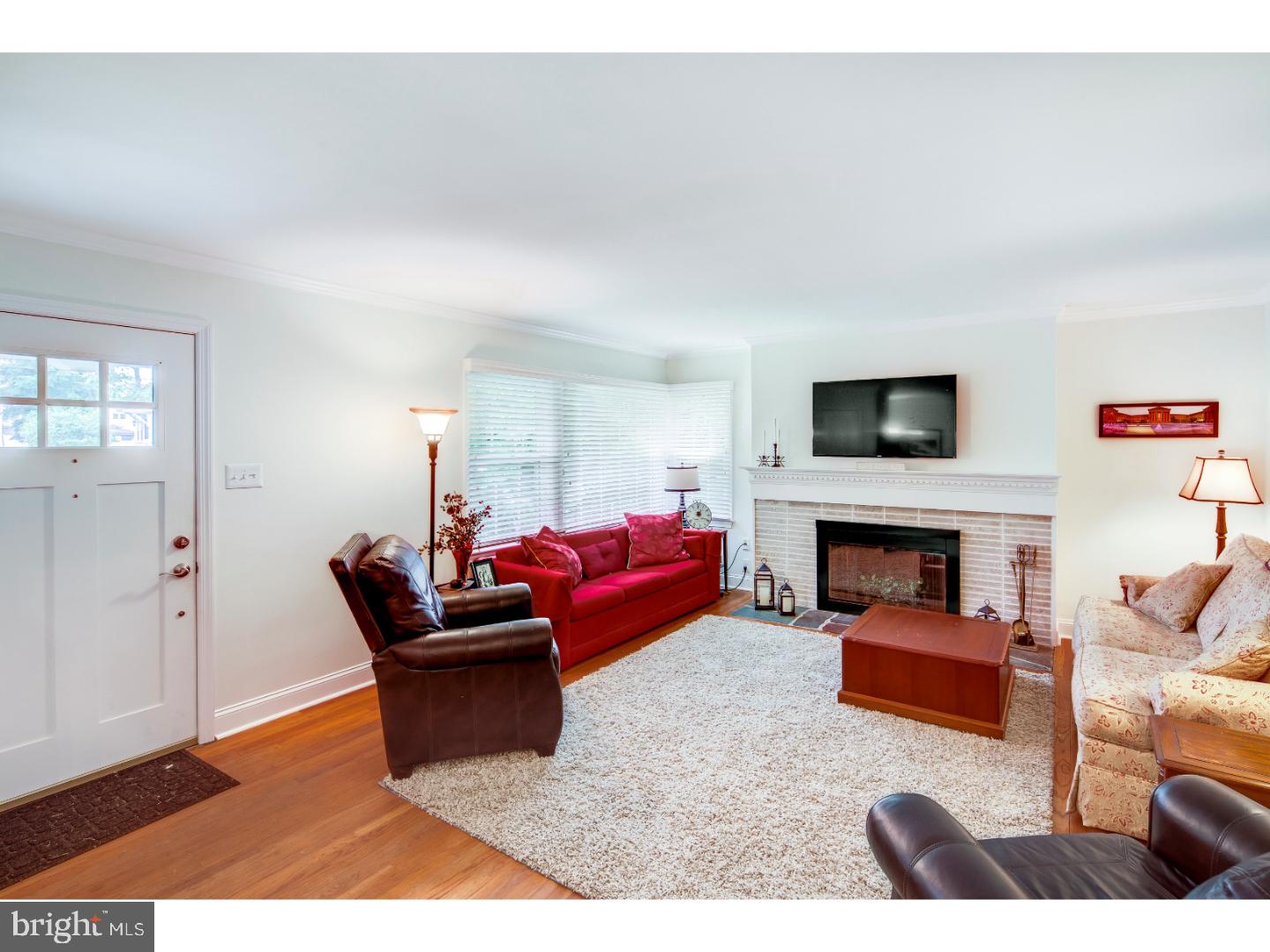 716 East Greenman Road Haddon Township, NJ 08033 - Photo 7 of 20 Living Room