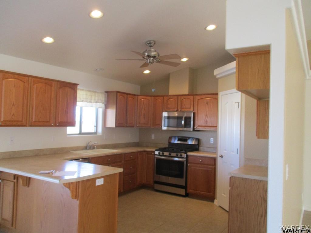 4255 East Cane Ranch Road Kingman, AZ 86401 - Photo 6 of 27 Kitchen
