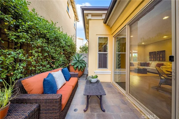 a view of patio outdoor kitchen