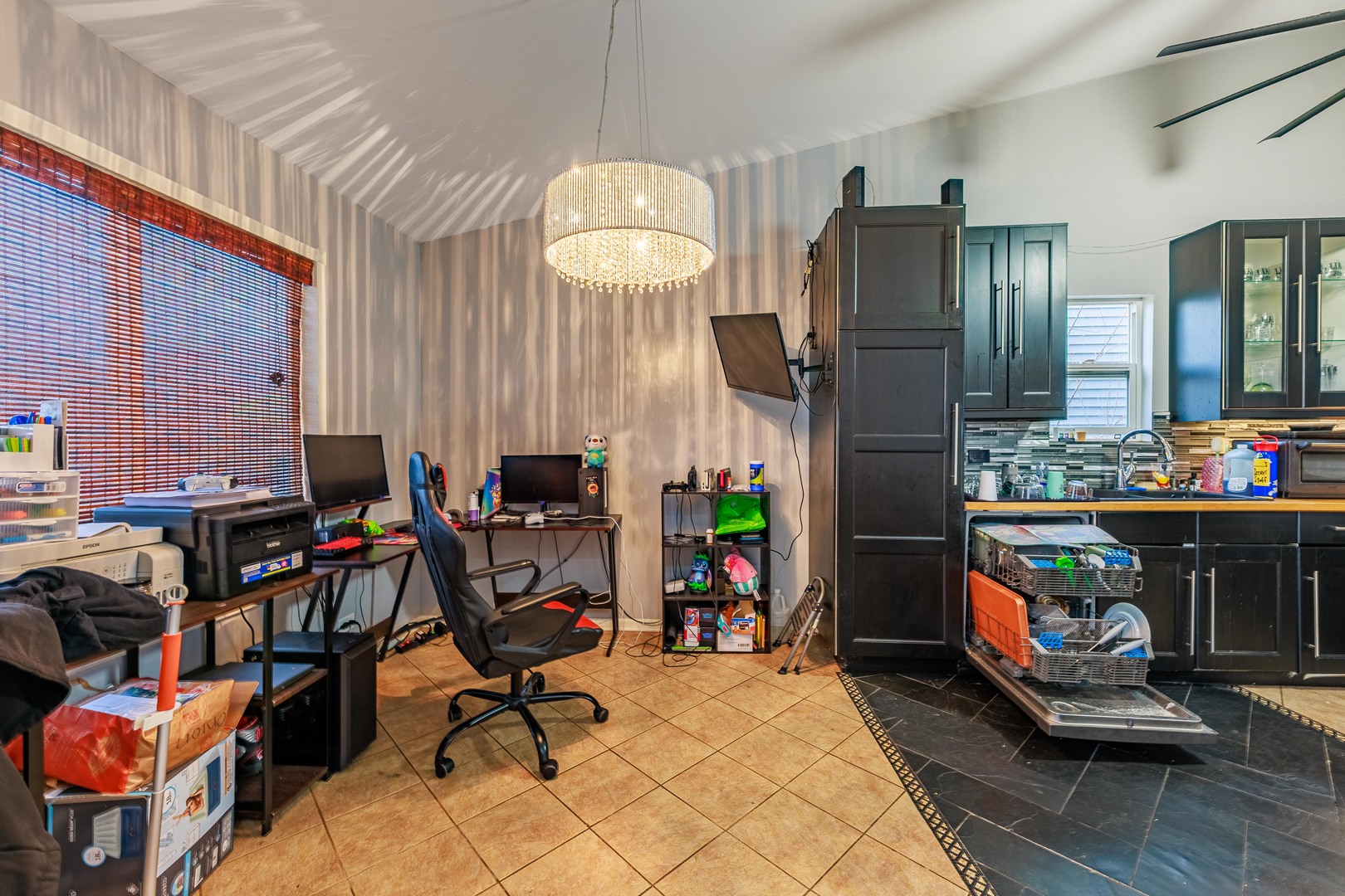 3022 141st Place Blue Island, IL 60406 - Photo 11 of 31 a view of a room with workspace and music instruments