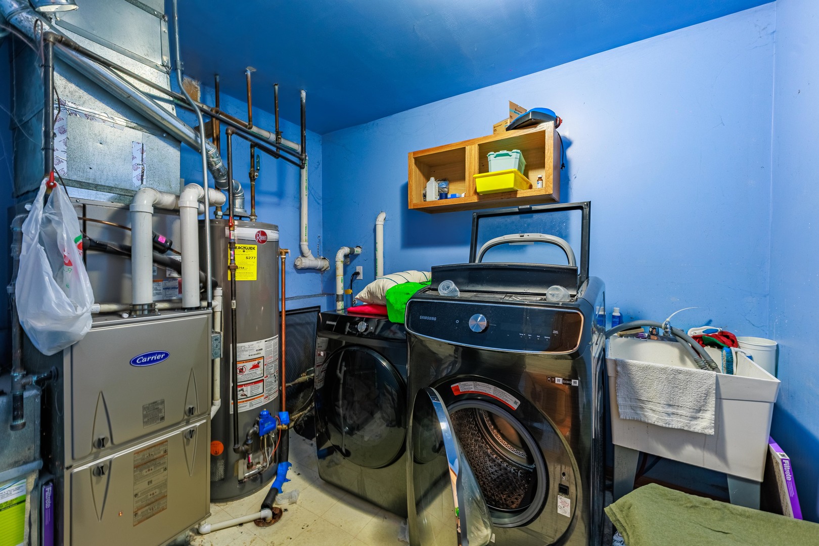 3022 141st Place Blue Island, IL 60406 - Photo 19 of 31 a utility room with dryer washer and other items