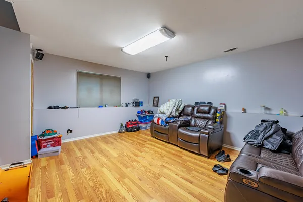 $269,999 | 3022 141st Place, Blue Island, IL 60406