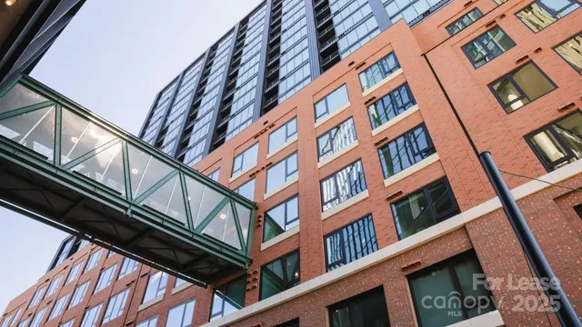 $5,200 | 2161 Hawkins Street, Unit 1VP, Charlotte, NC 28203