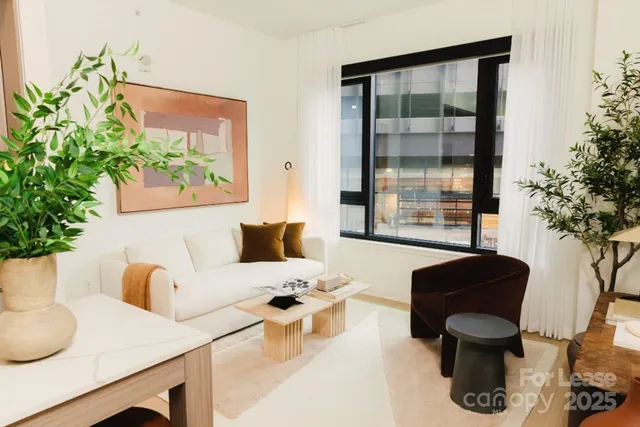 $5,200 | 2161 Hawkins Street, Unit 1VP, Charlotte, NC 28203