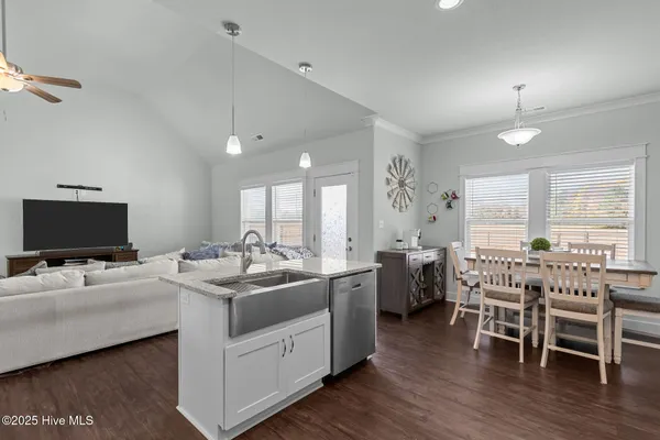 $535,000 | 515 Nc Highway North, Camden, NC 27921