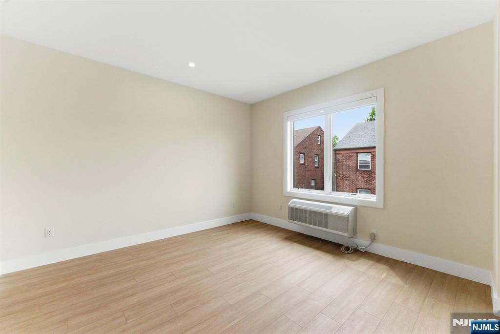 850 Broad Avenue, Unit B Ridgefield, NJ 07657 - Photo 11 of 22