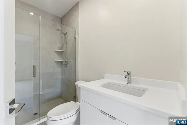 $3,349 | 850 Broad Avenue, Unit B, Ridgefield, NJ 07657