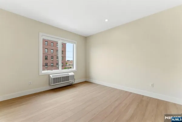 $3,349 | 850 Broad Avenue, Unit B, Ridgefield, NJ 07657