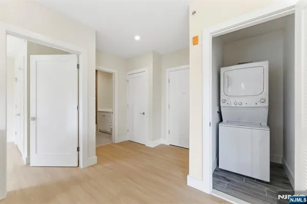 $3,349 | 850 Broad Avenue, Unit B, Ridgefield, NJ 07657