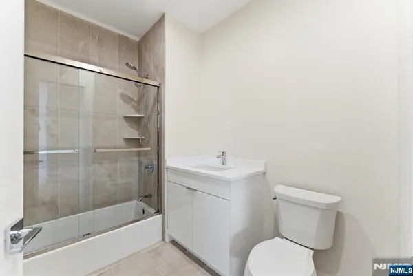 $3,349 | 850 Broad Avenue, Unit B, Ridgefield, NJ 07657