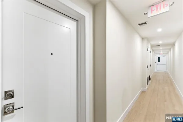 $3,349 | 850 Broad Avenue, Unit B, Ridgefield, NJ 07657