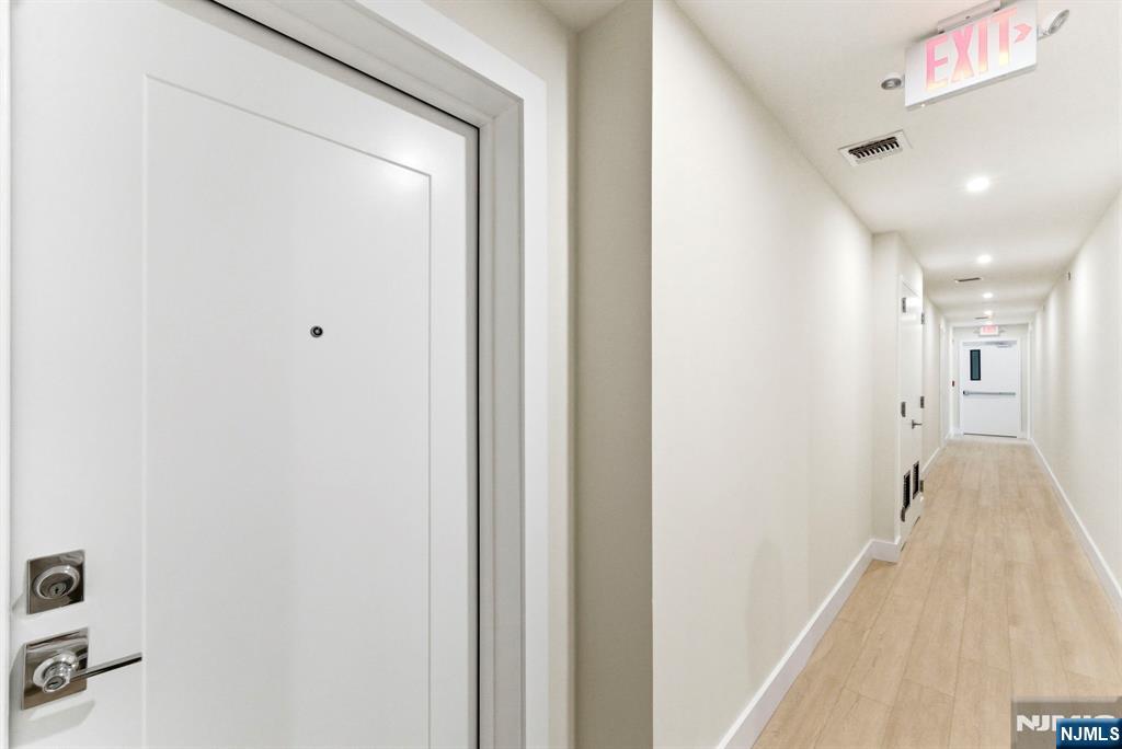 850 Broad Avenue, Unit B Ridgefield, NJ 07657 - Photo 20 of 22