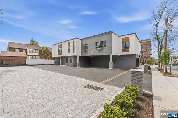 $3,349 | 850 Broad Avenue, Unit B, Ridgefield, NJ 07657
