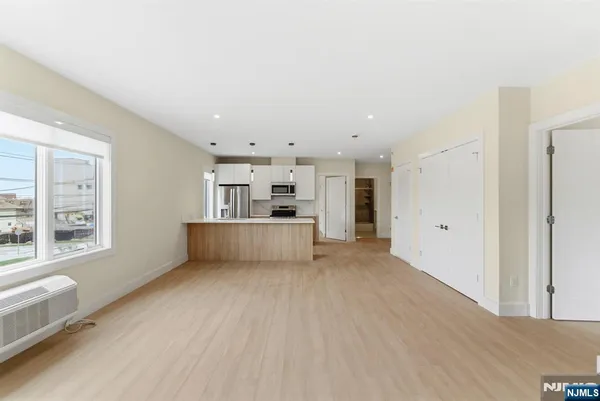 $3,349 | 850 Broad Avenue, Unit B, Ridgefield, NJ 07657