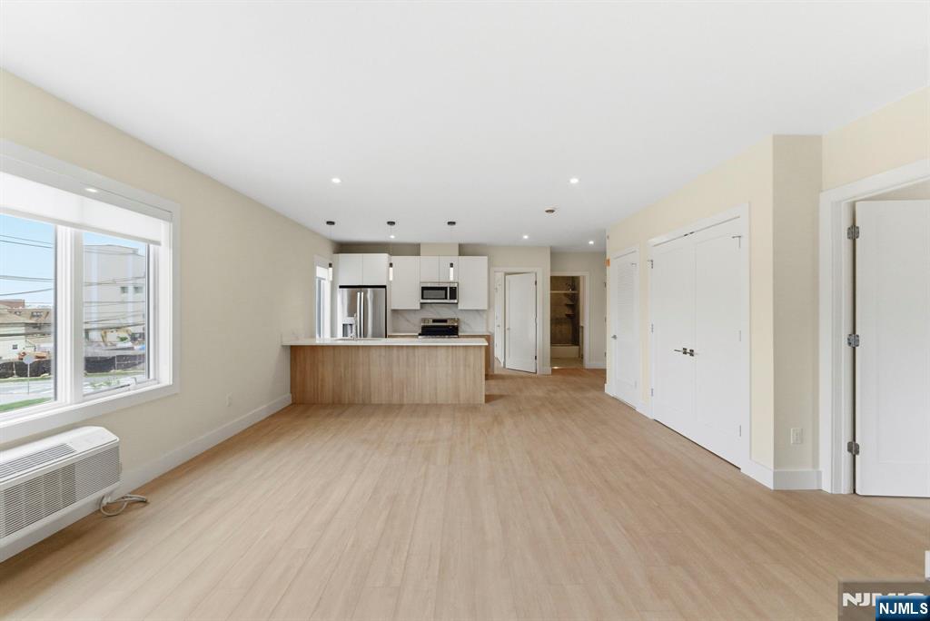 850 Broad Avenue, Unit B Ridgefield, NJ 07657 - Photo 5 of 22