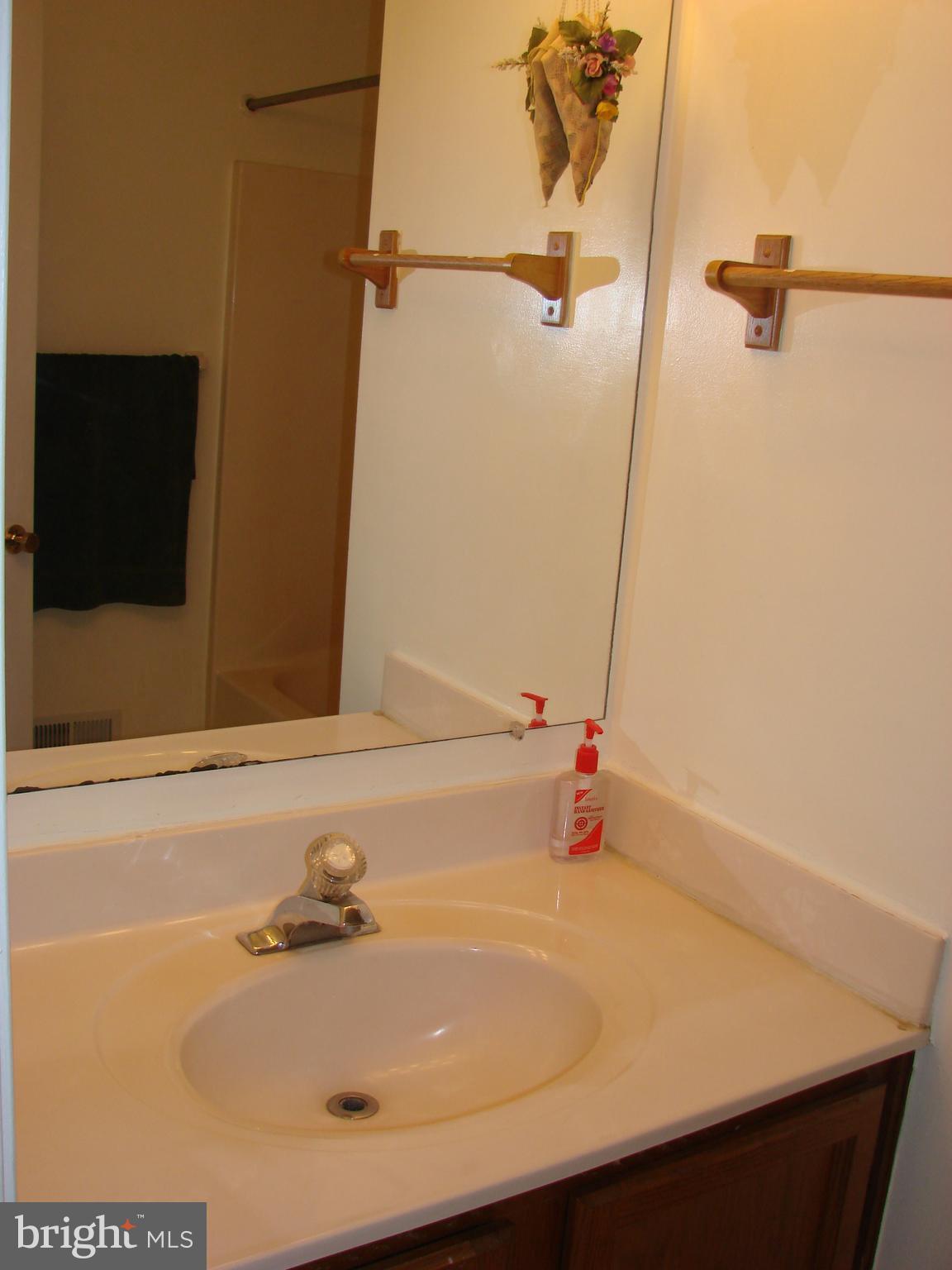 1302 Somerset Road Severn, MD 21144 - Photo 10 of 26 Bath (Master)