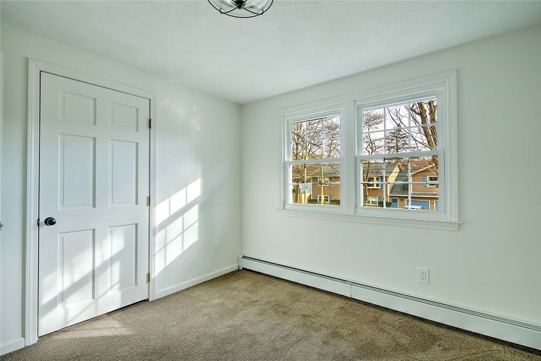 2 Simmons Road Barrington, RI 02806 - Photo 18 of 27 Gallery Image 18