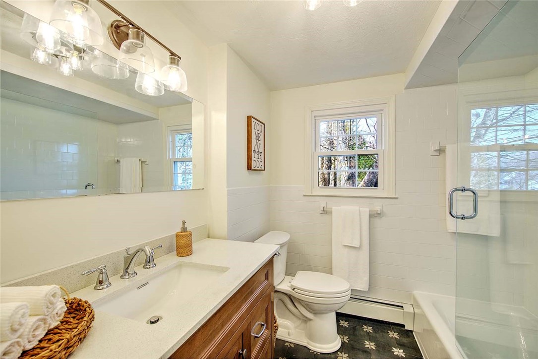 2 Simmons Road Barrington, RI 02806 - Photo 19 of 27 Gallery Image 19