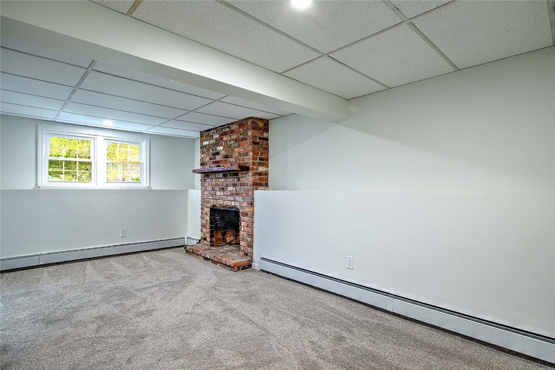 2 Simmons Road Barrington, RI 02806 - Photo 21 of 27 Gallery Image 21