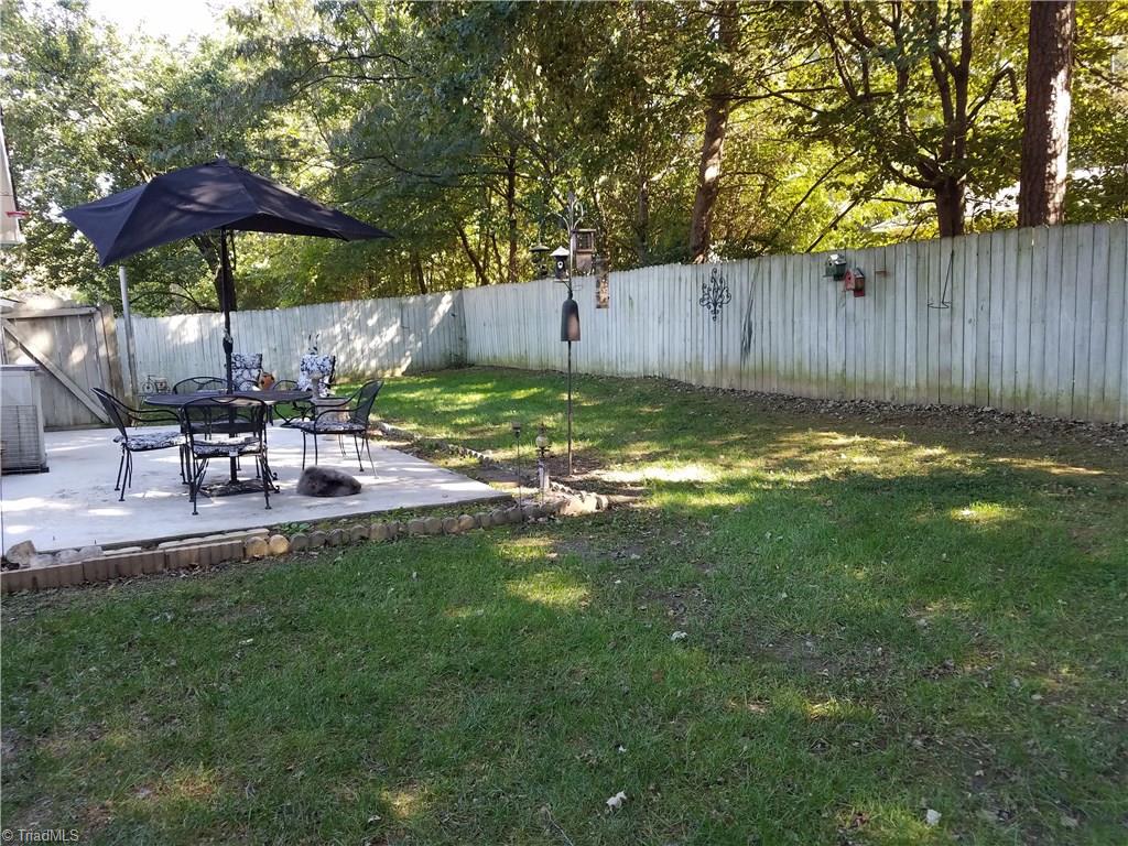 1804 Rivertrace Point High Point, NC 27265 - Photo 2 of 9 Gallery Image 2