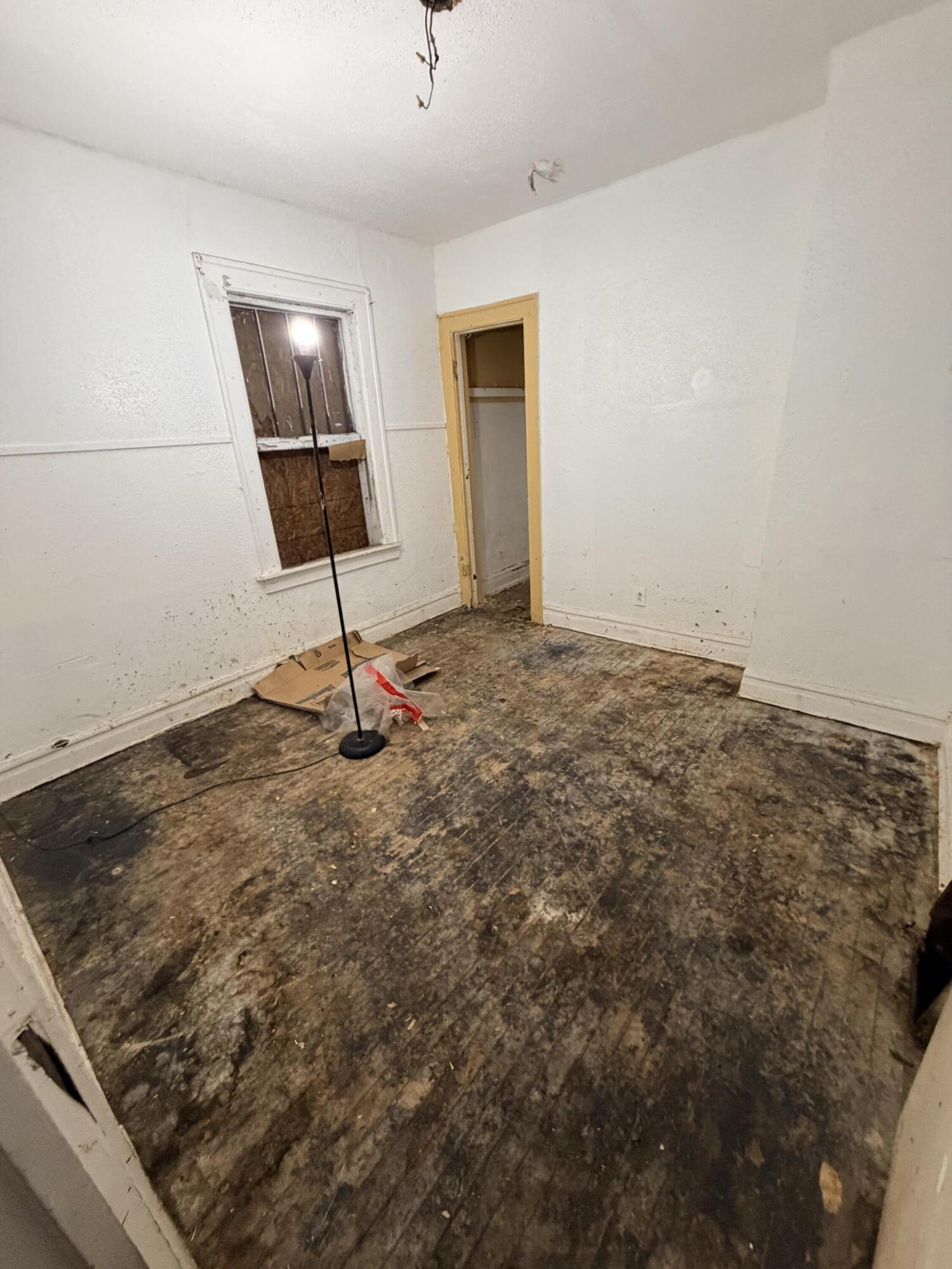 841 Georgia Street Gary, IN 46402 - Photo 10 of 14 1500x2000