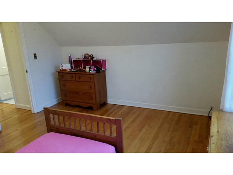 76 Meadowbrook Road East Greenwich, RI 02818 - Photo 15 of 17 Bedroom. 3rd bedroom with lots of closet space. double access walk in closet.