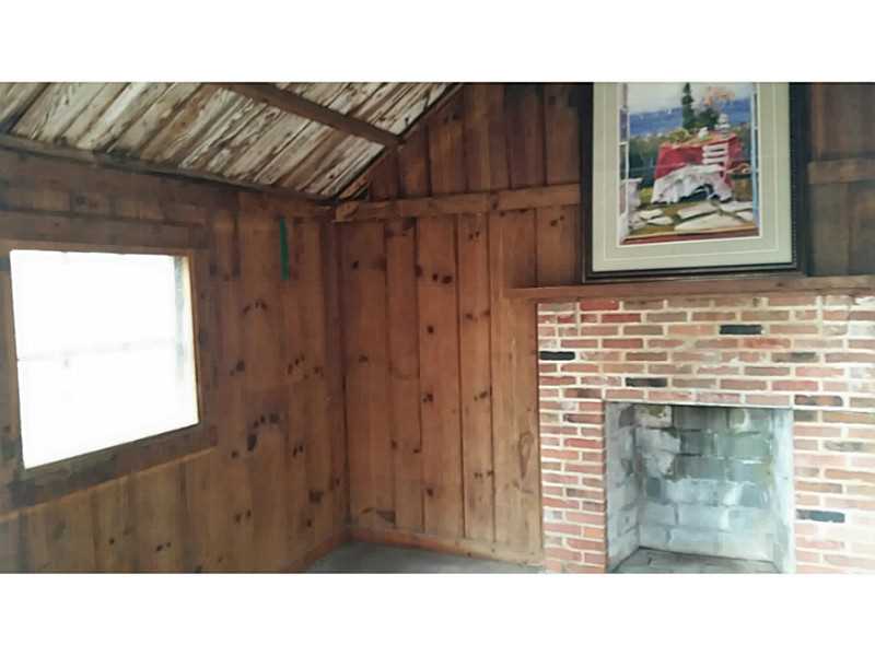 76 Meadowbrook Road East Greenwich, RI 02818 - Photo 17 of 17 Studio/Study/Office. Grandfathered structure at rear of property NEEDS WORK..could be special as studio or playhouse.
