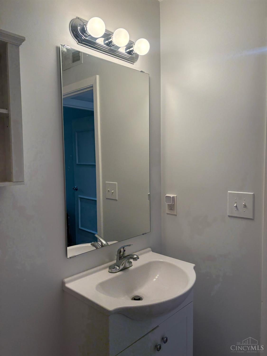 9319 Winton Road, Unit 2 Cincinnati, OH 45231 - Photo 22 of 26