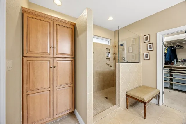 a view of a workspace with furniture