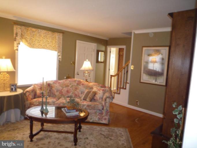 13218 Club Road Hagerstown, MD 21742 - Photo 17 of 18 Living Room #2