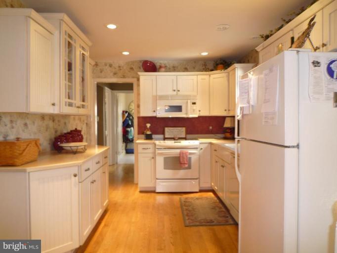 13218 Club Road Hagerstown, MD 21742 - Photo 7 of 18 Kitchen