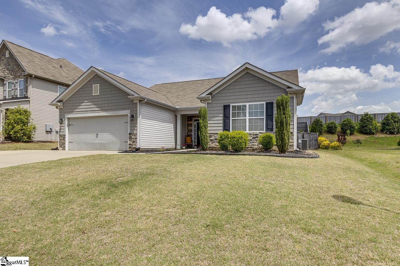 411 Bucklebury Road Greer, SC 29651 - Photo 2 of 45 Gallery Image 2