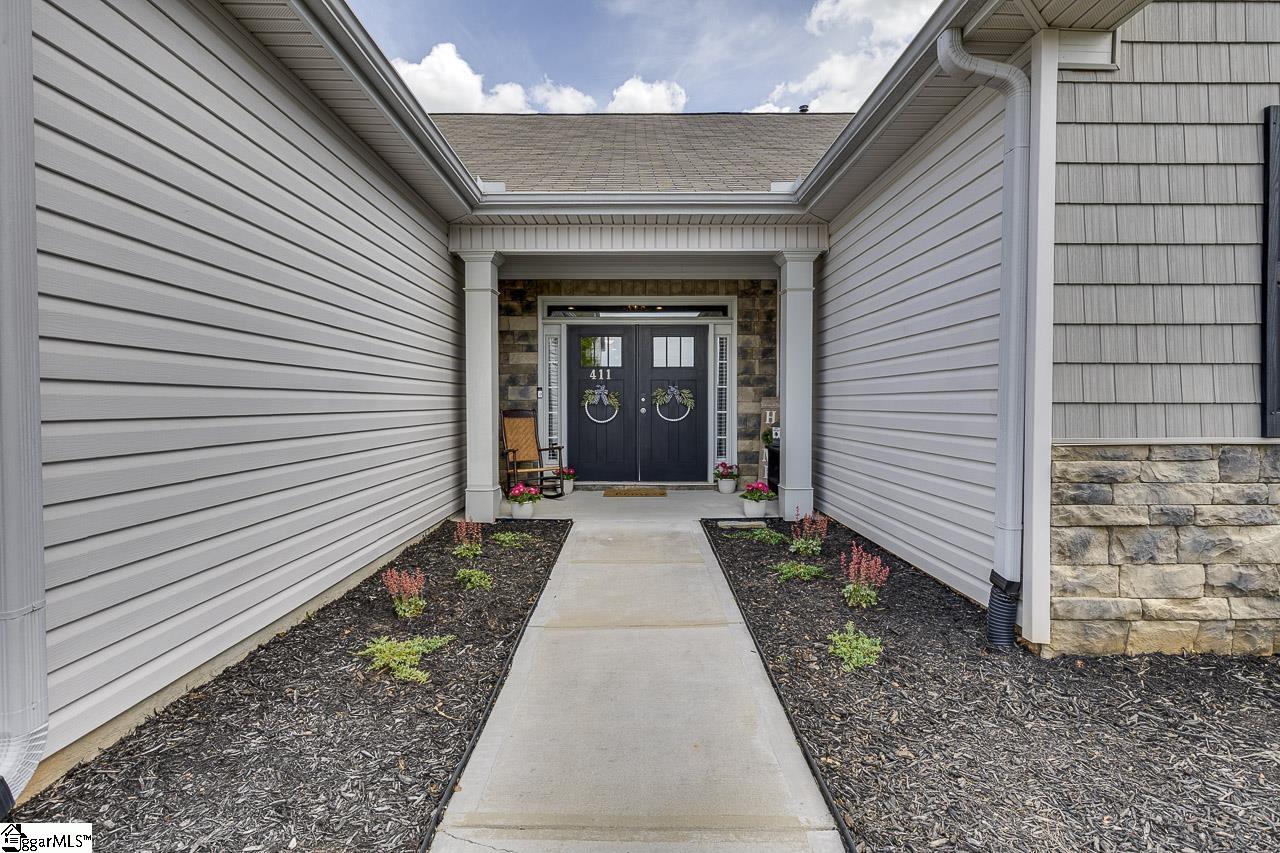 411 Bucklebury Road Greer, SC 29651 - Photo 4 of 45 Gallery Image 4