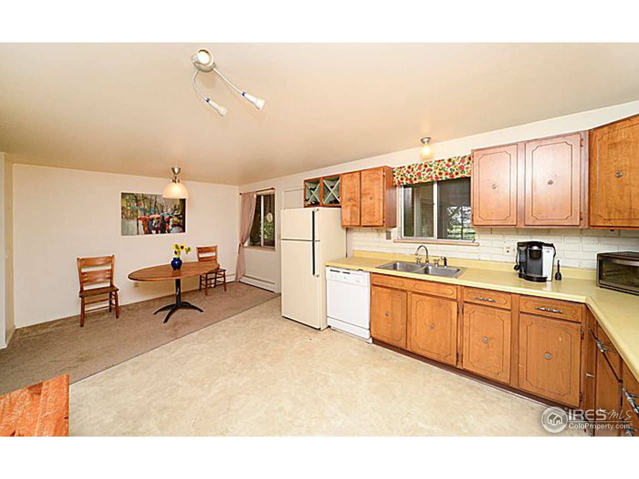 7785 Monarch Road Niwot, CO 80503 - Photo 8 of 25 Dining Room/Kitchen