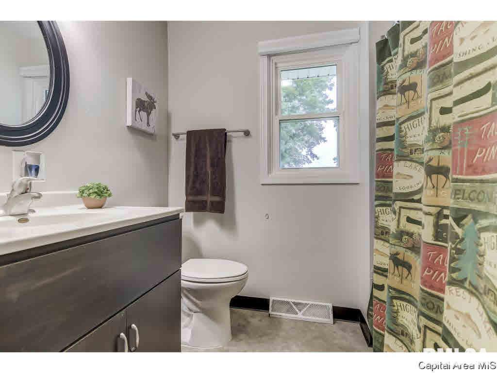 553 East Andrew Road Springfield, IL 62707 - Photo 8 of 17 Gallery Image 8