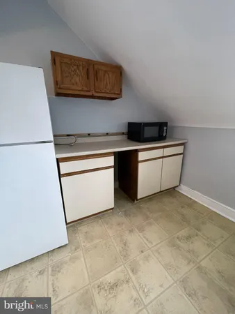 $1,600 | 300 Woodbury Terrace, Unit 5, West Deptford, NJ 08086