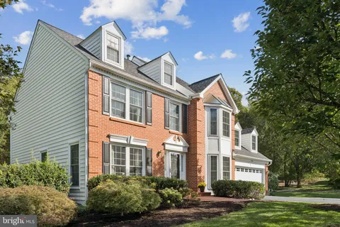 $922,000 | 15056 Brown Post Lane, Centreville, VA 20121