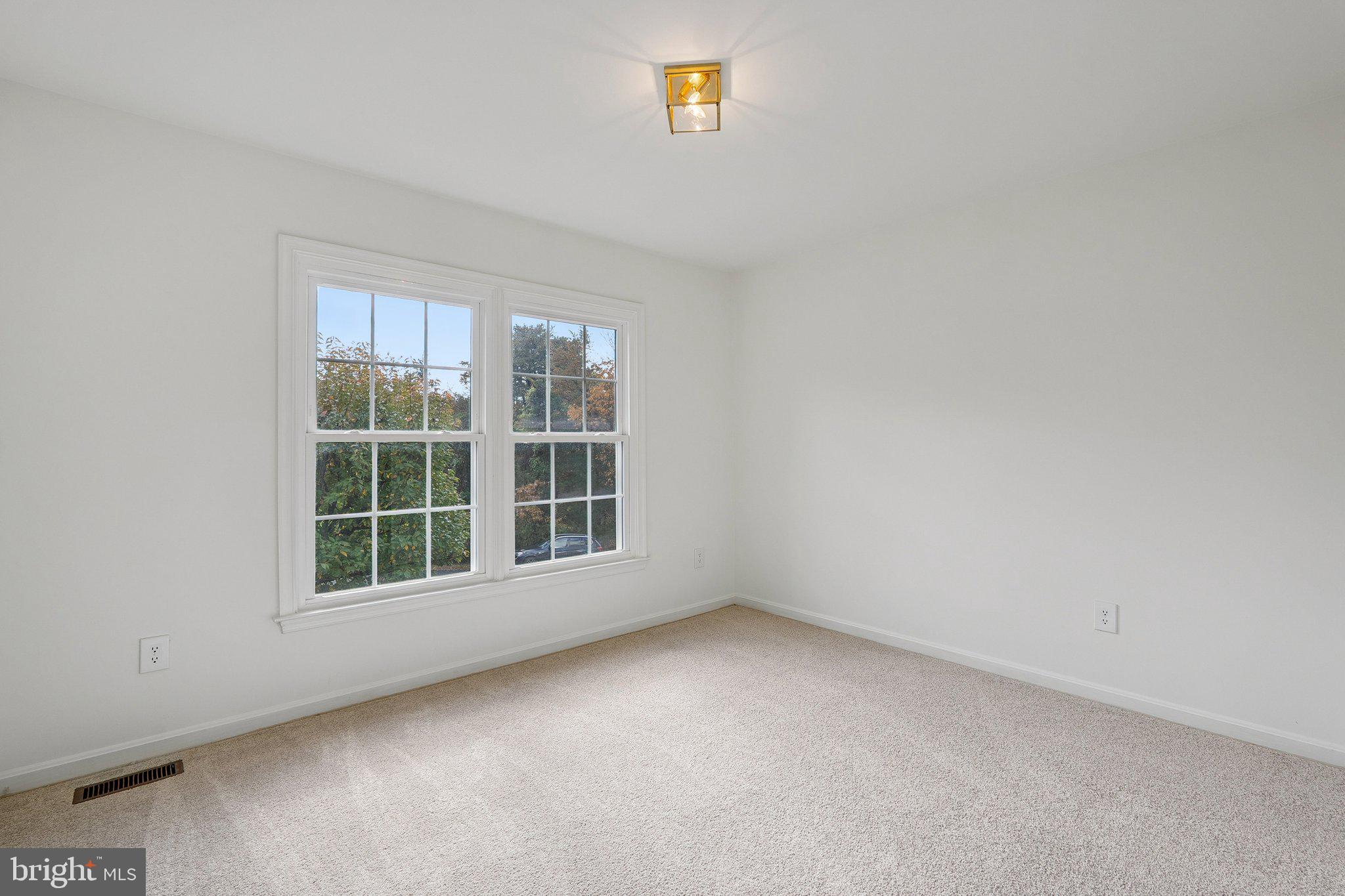 15056 Brown Post Lane Centreville, VA 20121 - Photo 32 of 45 an empty room with a window