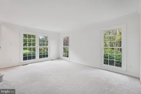 $922,000 | 15056 Brown Post Lane, Centreville, VA 20121