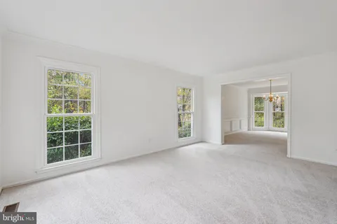 $922,000 | 15056 Brown Post Lane, Centreville, VA 20121