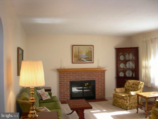 4610 Oxford Road Harrisburg, PA 17109 - Photo 3 of 9 Gallery Image 3