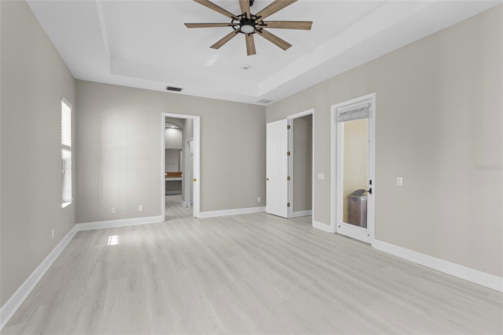8134 Santa Rosa Court Sarasota, FL 34243 - Photo 20 of 52