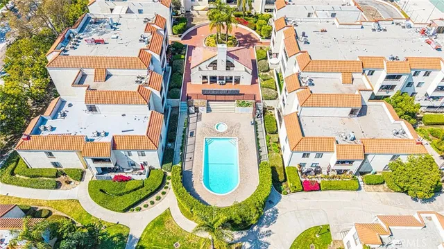 $499,999 | 711 West 1st Street, Santa Ana, CA 92701